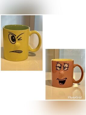 Encore 3D Face Expression 10oz. Mugs Quirky Yellow Smiling Mauve Vintage READ